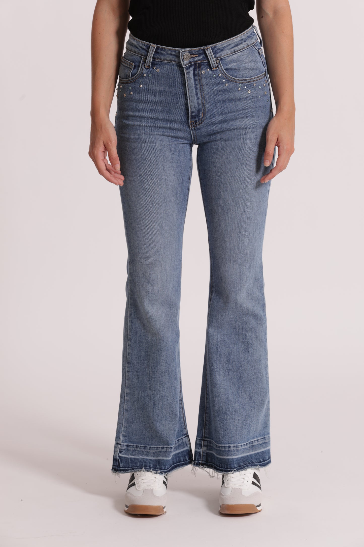 JEANS A ZAMPA CON DETTAGLIO GIOIELLO