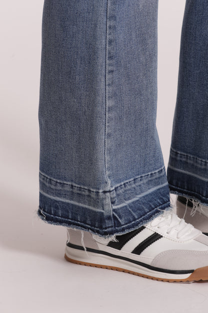 JEANS A ZAMPA CON DETTAGLIO GIOIELLO