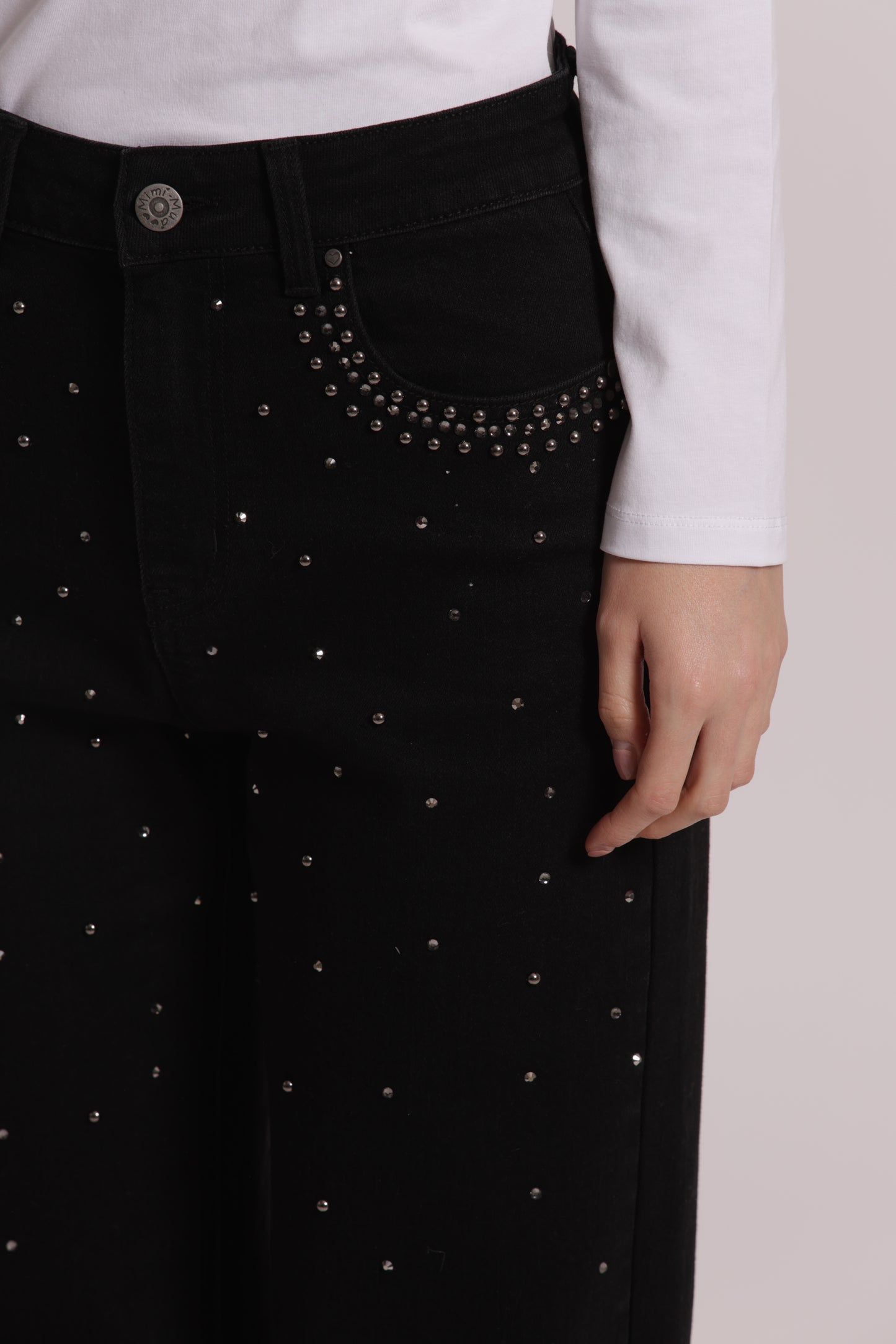 JEANS WIDE LEG CON BORCHIE E STRASS SULLE TASCHE