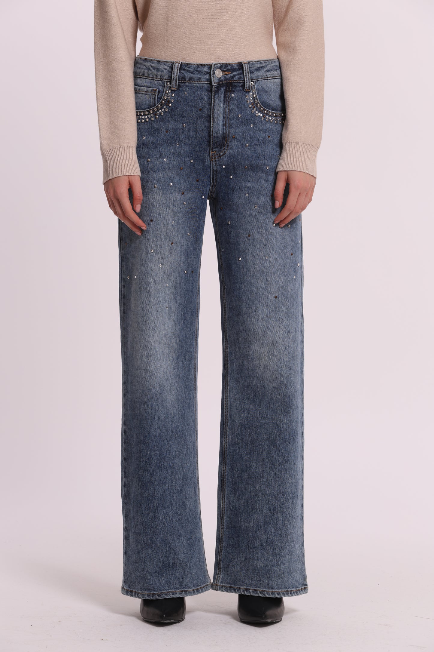 JEANS WIDE LEG CON BORCHIE E STRASS SULLE TASCHE
