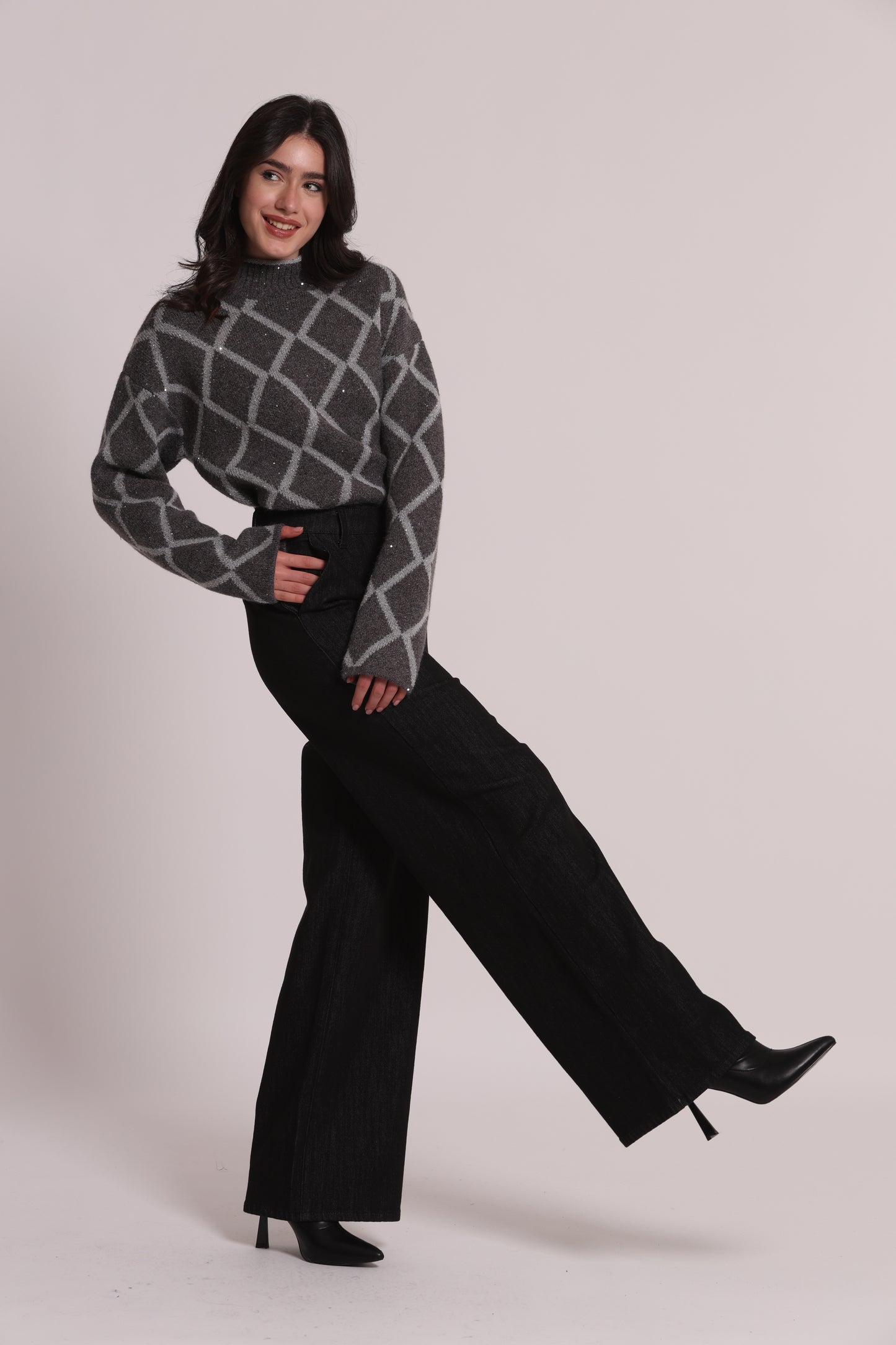 JEANS A PALAZZO CON TASCHE OBLIQUE