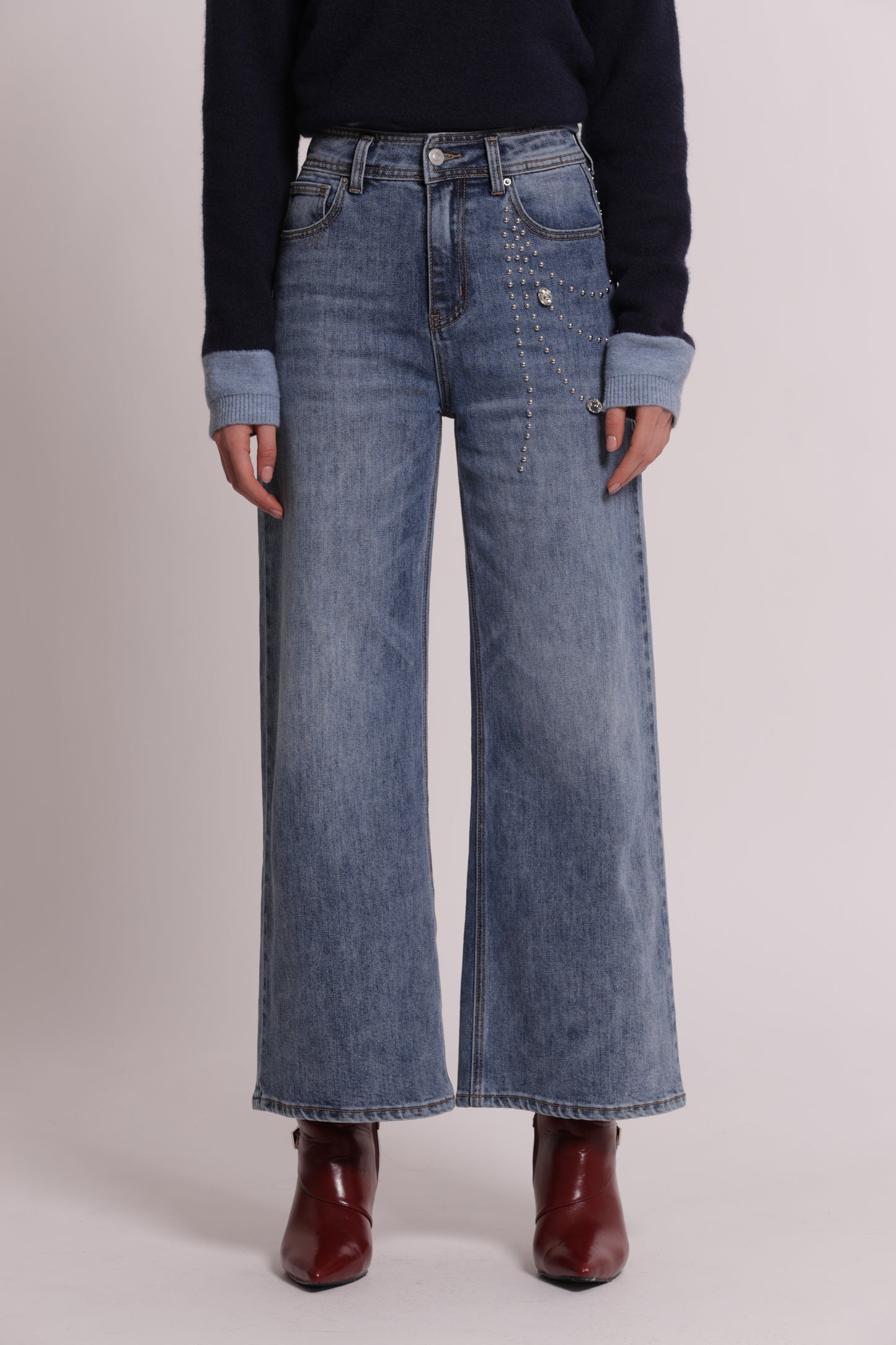 JEANS PALAZZO CON APPLICAZIONI LATERALI