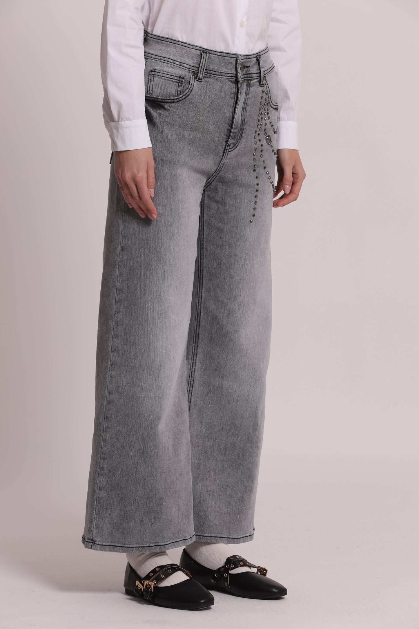 JEANS PALAZZO CON APPLICAZIONI LATERALI
