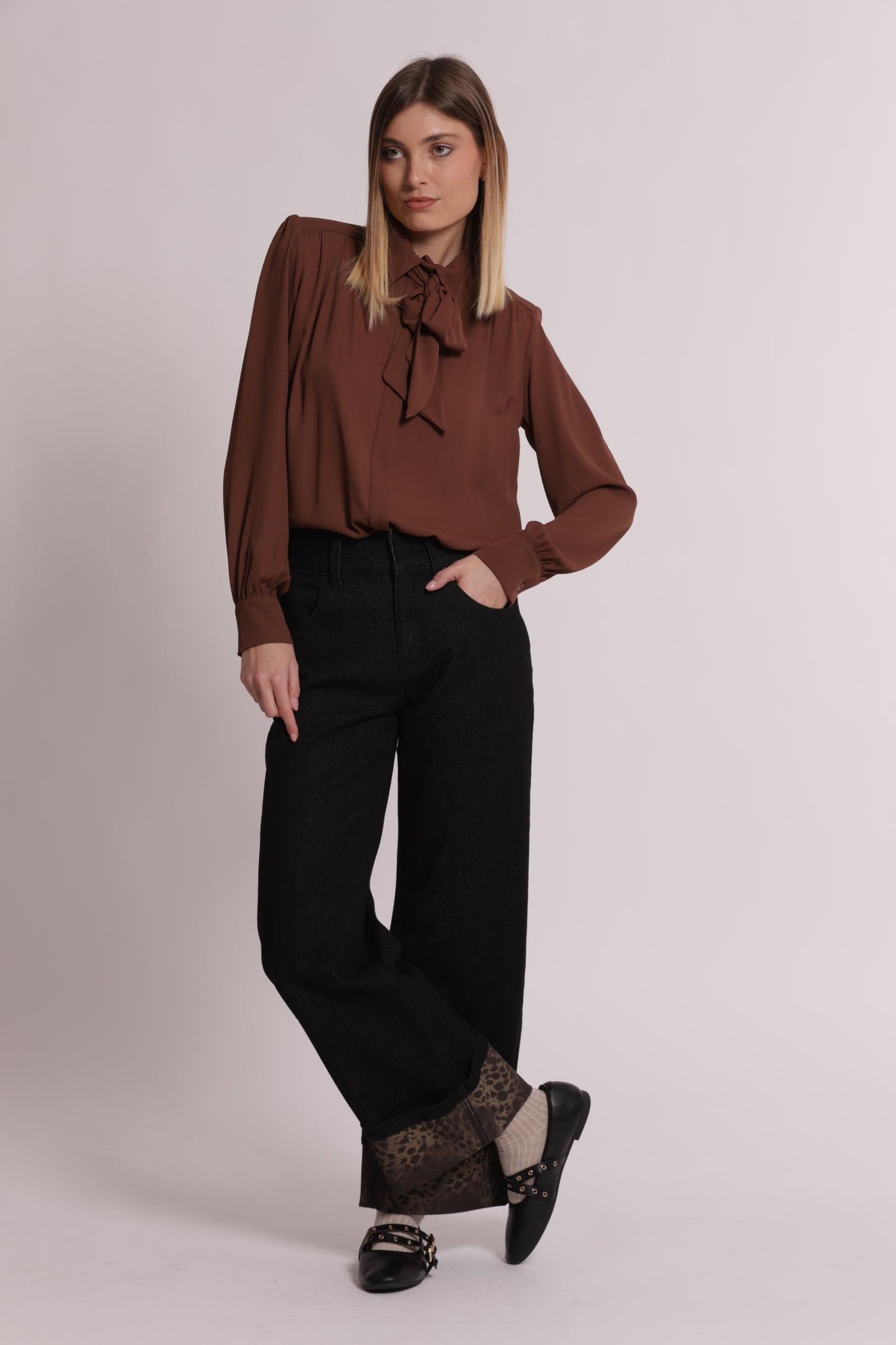 JEANS CON RISVOLTO STAMPATO ANIMALIER